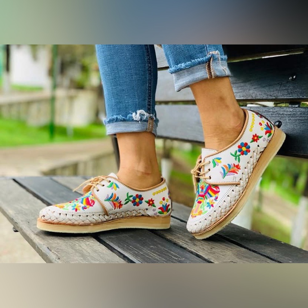 Otomí Embroidered Women's leather Handmade Shoes